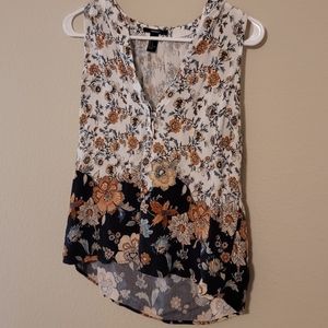Forever 21 sleeveless floral top